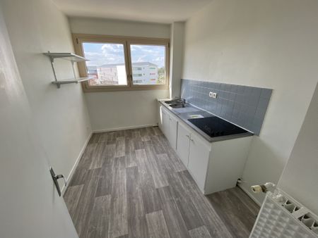 Location Appartement 3 pièces 69m² ANGERS 49000 - Photo 2