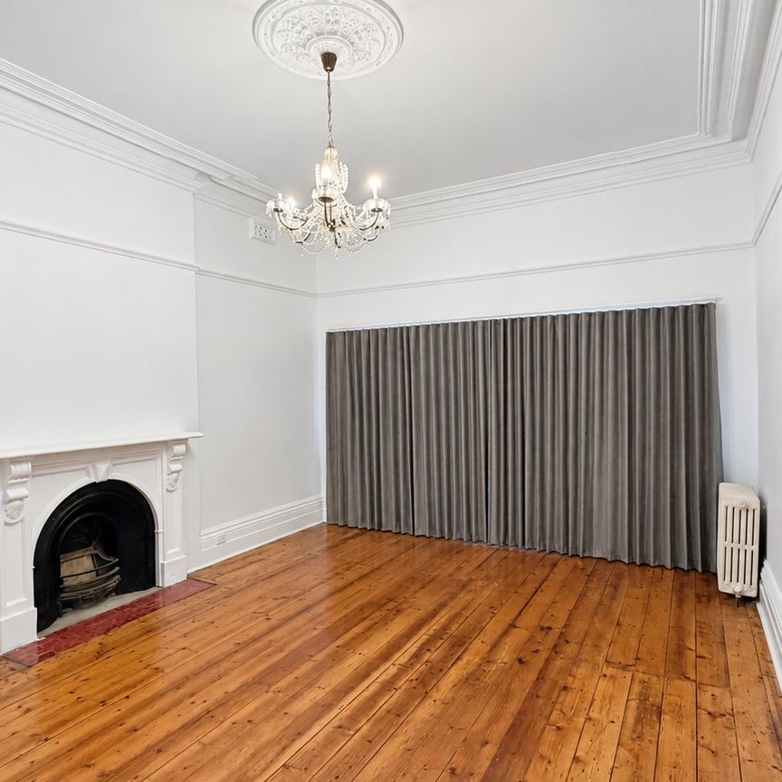 Spacious Four-Bedroom Family Home with Multiple Living Areas in Prime St Kilda Location - Photo 1