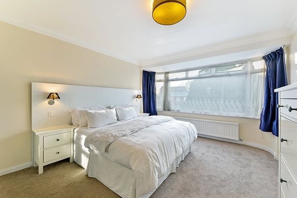 4 bedroom detached house to rent - Photo 1