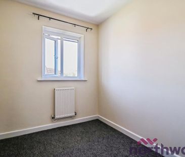 4 bedroom detached house to rent - Photo 5