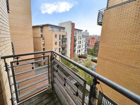 2 bedroom apartment to rent - Photo 3