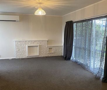 Renovated, easy care home - Photo 1