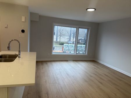 For Lease - 701 Glenroy Gilbert Drive Unit# #9, Barrhaven, Ontario - Photo 5