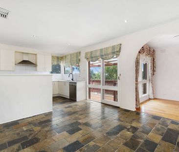 5 Parker Court, Endeavour Hills VIC 3802 - House For Rent | Domain - Photo 1