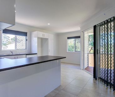 Modern 2-Bedroom Oasis with Private Outdoor Living - Photo 5