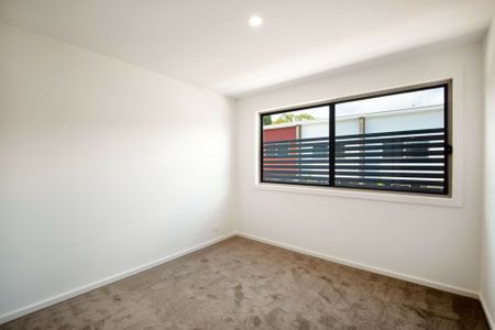 Waterfront Living at The Shoreline Villas! - Photo 5