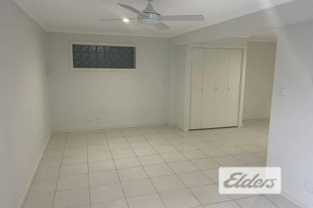 Open Plan Living - Photo 4