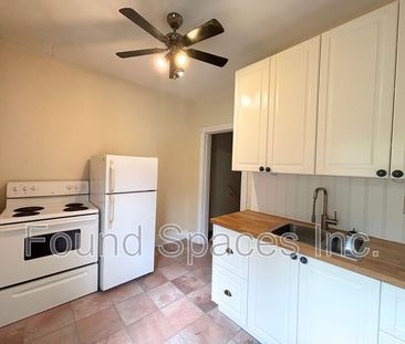 $1,599 / 3 br / 1 ba / 44 Spring st #upper - Photo 4
