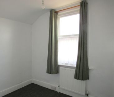 4 bed Terraced - To Let - Photo 6