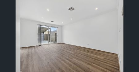 STUNNING BRAND NEW HOME NOT TO BE MISSED - Photo 5