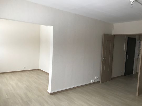 Location - Appartement T4 - 79 m² - Maîche - Photo 1