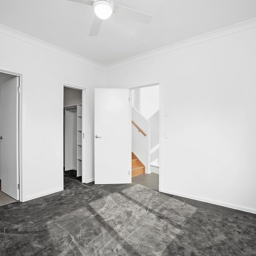 Brand new townhouse living - Photo 1