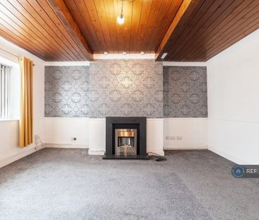 3 bedroom end of terrace house to rent - Photo 3