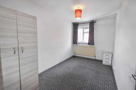 Chiswick Terrace, London, Chiswick, W4 - Photo 5