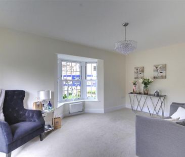 3 bedroom end of terrace house to rent - Photo 1