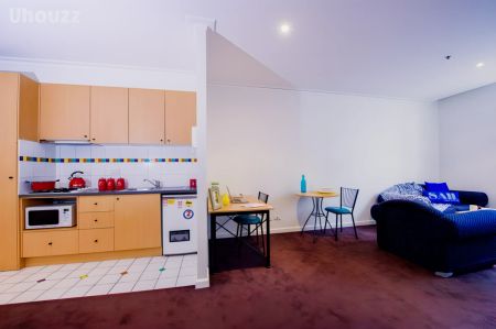 1 Bedroom Convertible - Photo 2