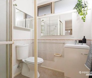 14 Marilyn Crescent, Ringwood VIC 3134 - House For Rent | Domain - Photo 3