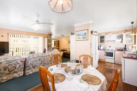 SPACIOUS FOUR-BEDROOM HOME WITH SOLAR INCLUDED - Photo 3