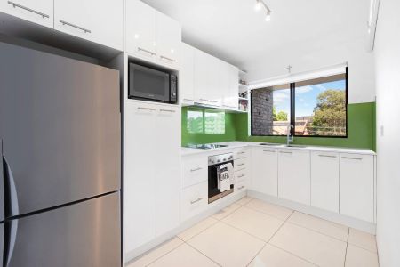 12/13-21 Armstrong Street, Cammeray. - Photo 5