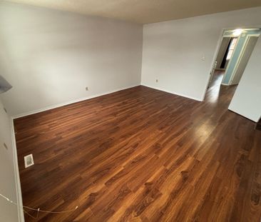 For Lease - 90 Stornwood Court Unit# 90, Brampton, Ontario - Photo 6