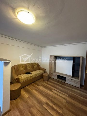Apartament modern, zona centrala, etaj intermediar, lift - Fotografie 2