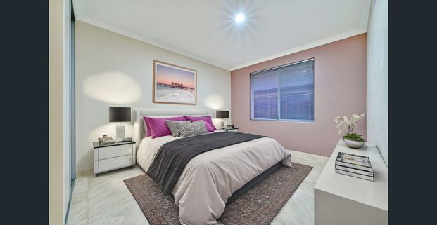 READY TO MOVE IN - AVAILABLE IN CARRAMAR - Photo 1