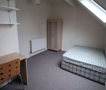 5 bedroom house to rent - Photo 2