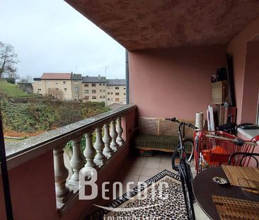 Appartement - proche centre-ville - parking et balcon - Photo 1