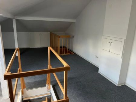 Großzügige 2-Zimmer-Wohnung mit Einbauküche und herrlichem Ausblick - Foto 3