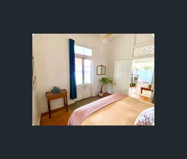 Executive 4 Bdr Furnished Queenslander with Ocean Views of the Noos... - Photo 5