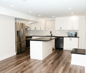 For Lease - 812 Magnolia Terrace, Milton, Ontario - Photo 3