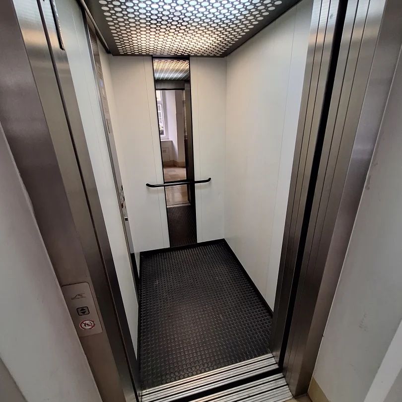 Balkonwohnung in Grün-Ruhelage nahe Berggasse - Foto 1