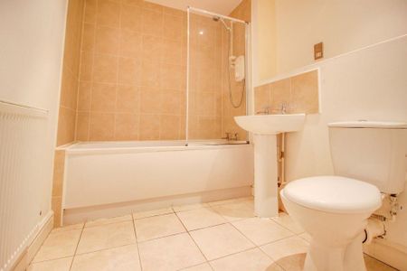 2 bedroom apartment to rent - Photo 3