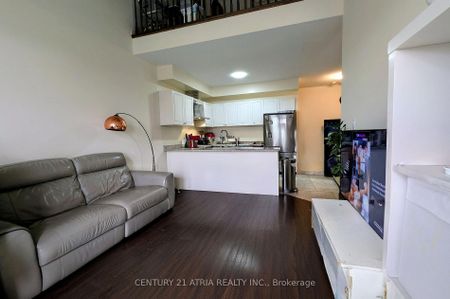 For Lease - 8 McAlister Avenue, Richmond Hill, Ontario - Photo 4
