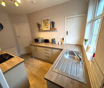 2 bedroom apartment to rent - Photo 6