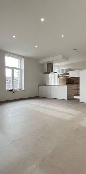 Duplex te huur in Tournai voor € 1.200 met 4 slaapkamers - foto 1