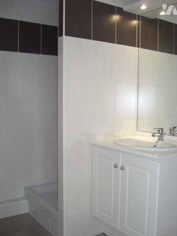 Loue Appartement REZE PONT ROUSSEAU T1 33 m2 = balcon 17 m2 - box fermé - Photo 3