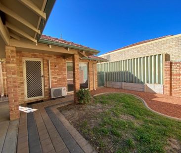 FULLY RENOVATED 3X1 IN A OVER 55’s COMPLEX - Photo 3