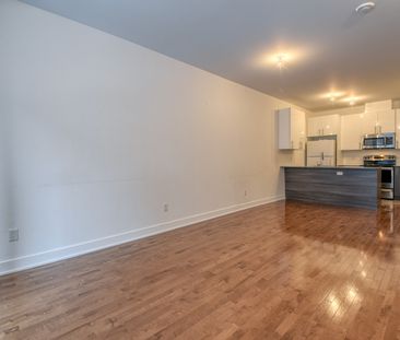 Unit 101: Entire unit - Photo 3