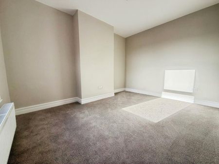 4 bedroom terraced house to rent - Photo 2