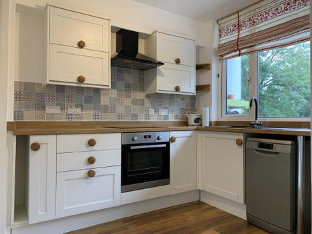 2 bedroom apartment to rent - Photo 4