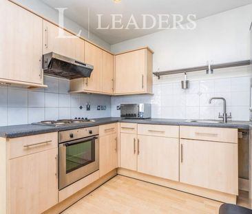 2 bedroom apartment to rent Canute Castle, 2 Royal Crescent Road, S... - Photo 5