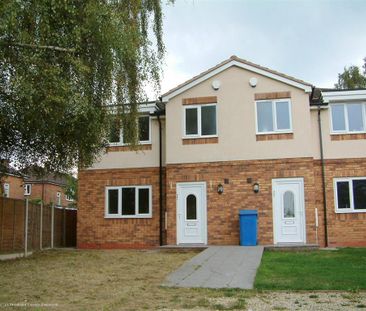 3 bedroom semi-detached house to rent - Photo 4