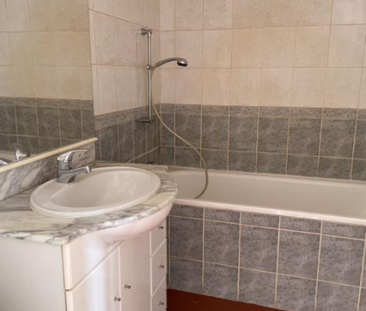 Location Appartement 2 pièces 41m² NARBONNE 11100 - Photo 2