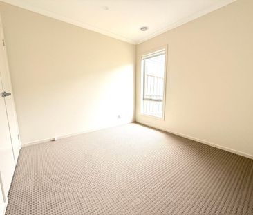 Modern Family Home in Tarneit with 3 Bedrooms - Photo 6