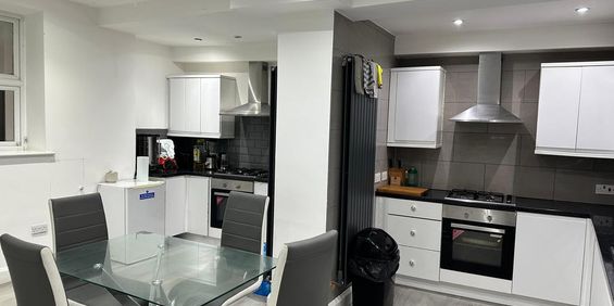 1 bedroom in a house share to rent - Photo 3