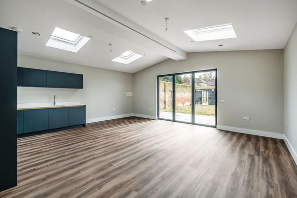 2 bedroom detached bungalow to rent - Photo 1