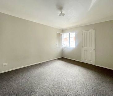 3 Bedroom Brick and Tile home - Photo 4