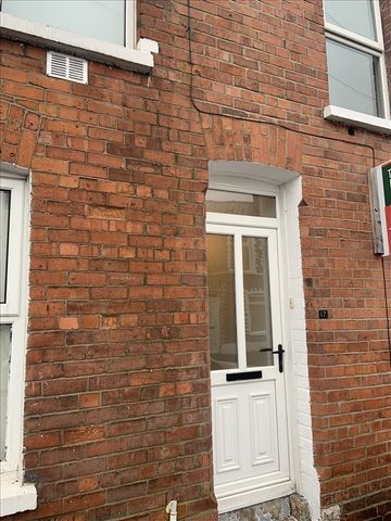 17 Chobham Street - Photo 2