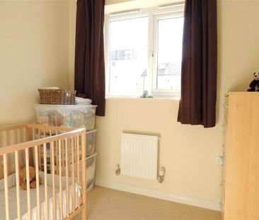 3 bedroom link detached house to rent - Photo 5